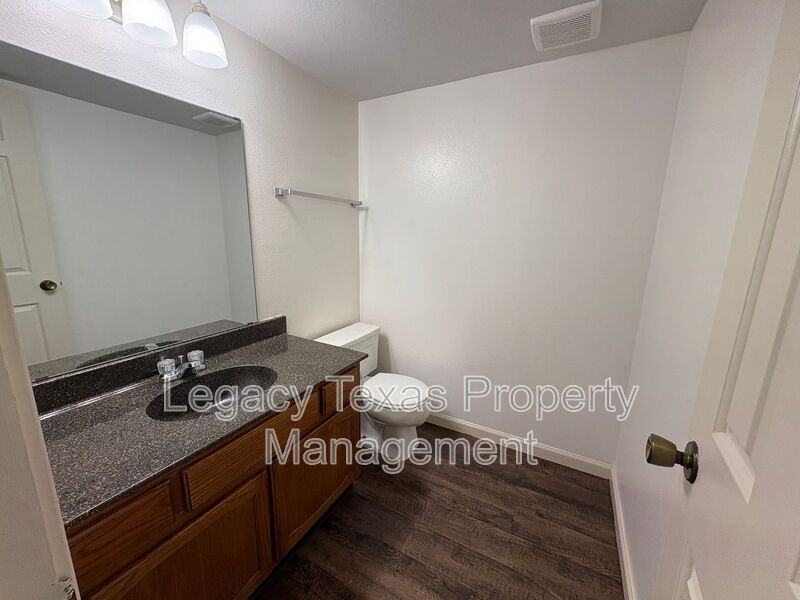 1601 N Nolan River Rd #D - Photo 4 of 24
