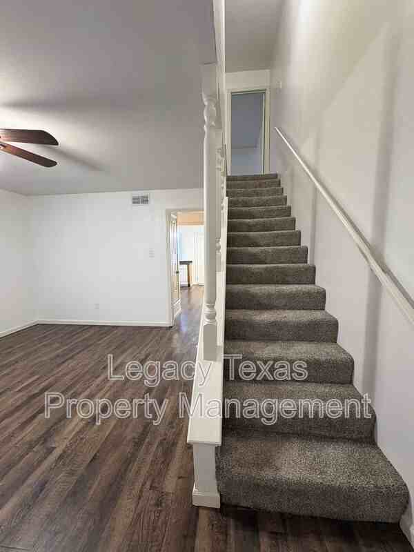 1601 N Nolan River Rd #D - Photo 7 of 24