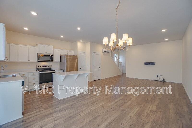 13761 Ne 66th Way - Photo 7 of 31