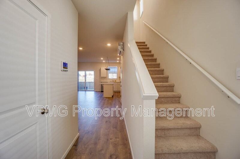 1302 Sw 5th St - Photo 5 of 35