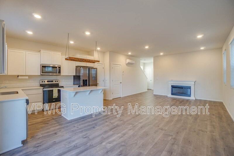 1302 Sw 5th St - Photo 6 of 35