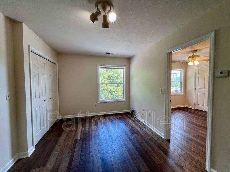 121 Citadel Dr #214 - Photo 2 of 11