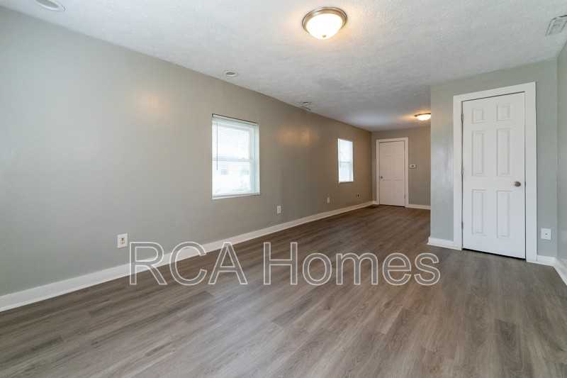1932 Lawrence St - Photo 2 of 11