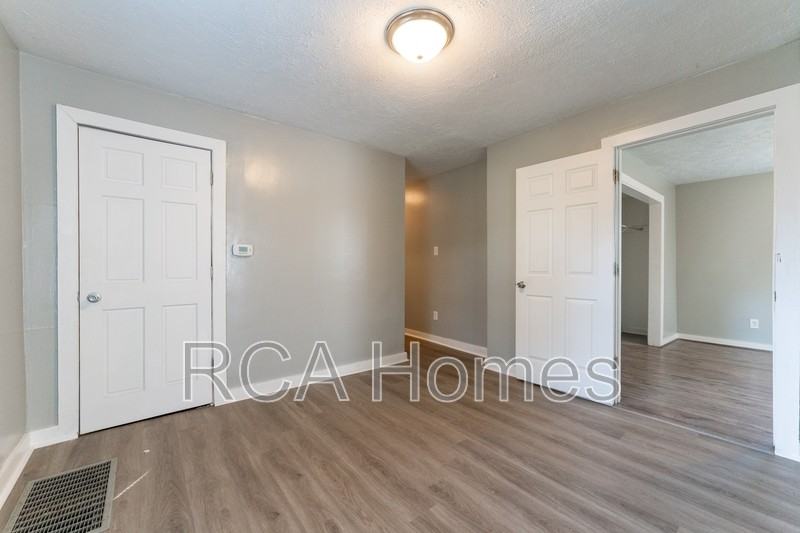 1932 Lawrence St - Photo 4 of 11