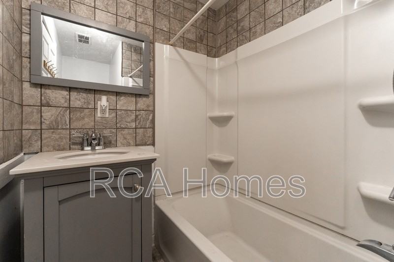 1932 Lawrence St - Photo 6 of 11