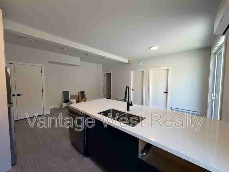 3701 Astoria Dr - Photo 2 of 20
