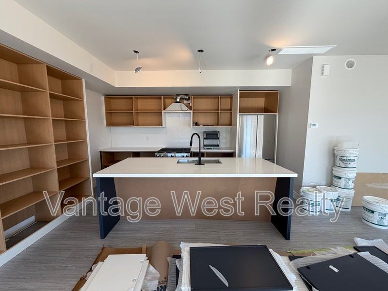 3794 Astoria Dr - Photo 3 of 43