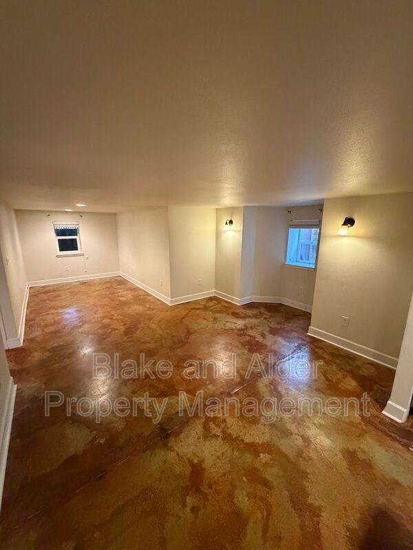 1121 Se Sherman St #B - Photo 6 of 13