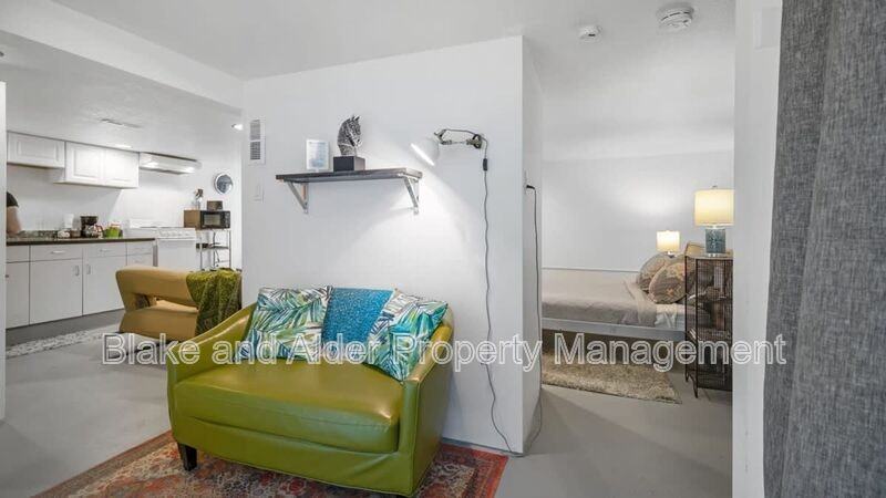 5936 Sw 30th Ave #B - Photo 5 of 10