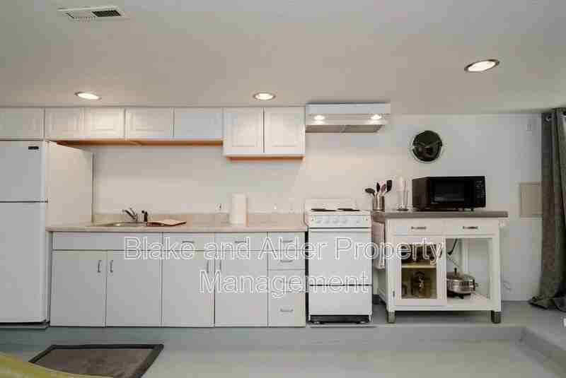 5936 Sw 30th Ave #B - Photo 7 of 10