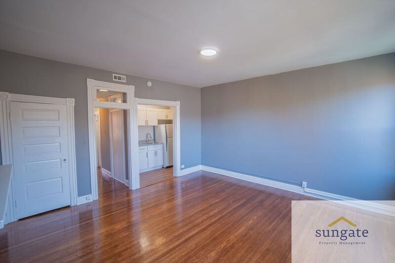 2635 N Charles St #3 - Photo 3 of 25