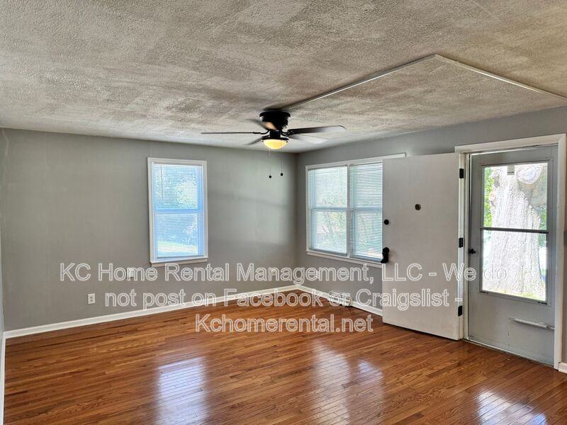 1121 Sherman Ave - Photo 3 of 17