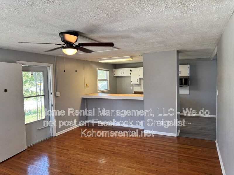 1121 Sherman Ave - Photo 4 of 17