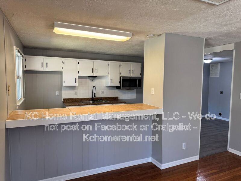 1121 Sherman Ave - Photo 5 of 17