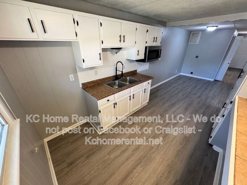 1121 Sherman Ave - Photo 6 of 17