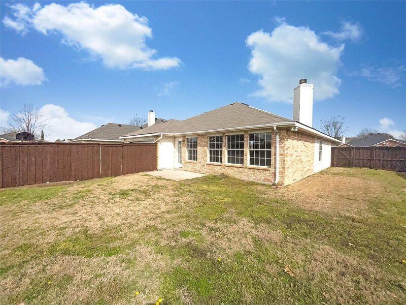 1216 Longhorn Dr - Photo 2 of 19