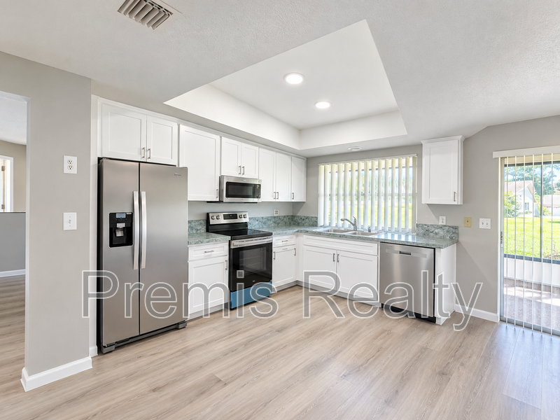 3180 Brunswick Cir - Photo 5 of 10