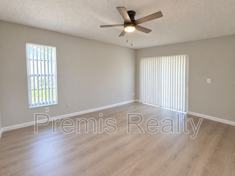 3180 Brunswick Cir - Photo 6 of 10