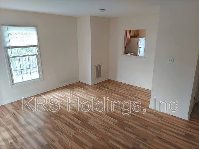 1143 Commercial Ct - Photo 2 of 12