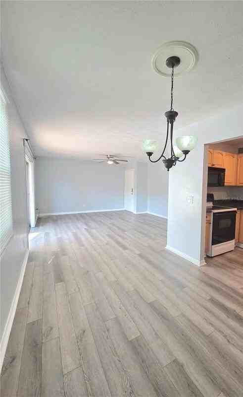 13690 Orange Sunset Dr - Photo 5 of 48