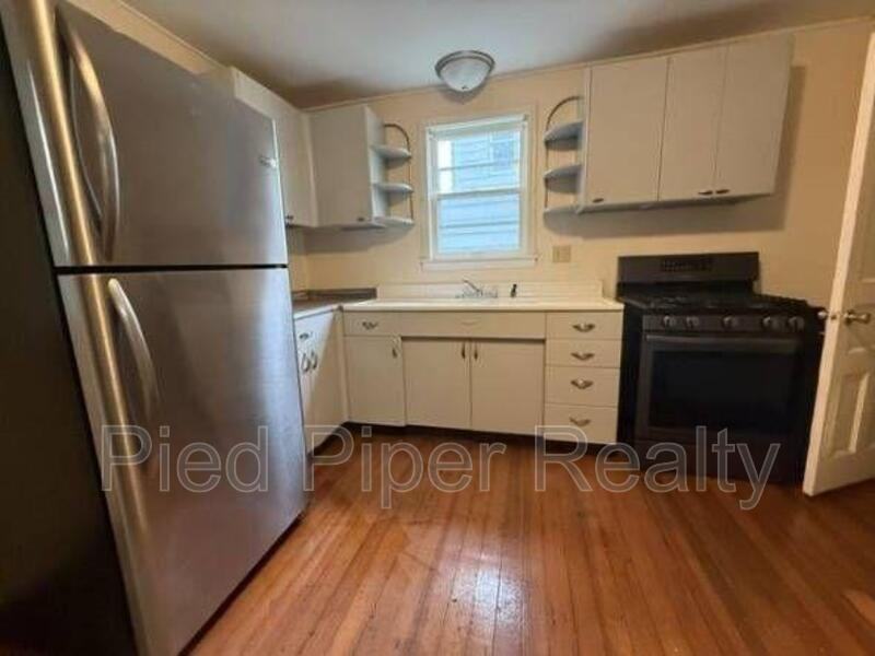 816 S James Ave - Photo 7 of 9