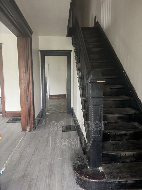817 S Benton Ave - Photo 2 of 10