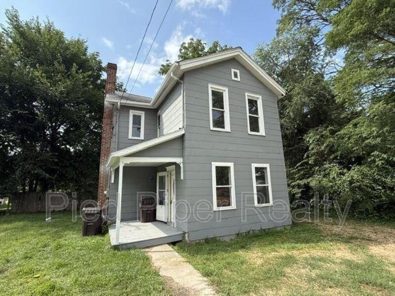 401 E Wyandotte St - Photo 2 of 10