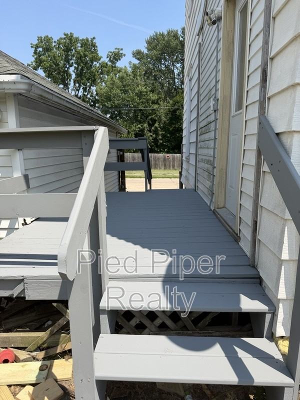 839 S Adams Ave - Photo 4 of 9