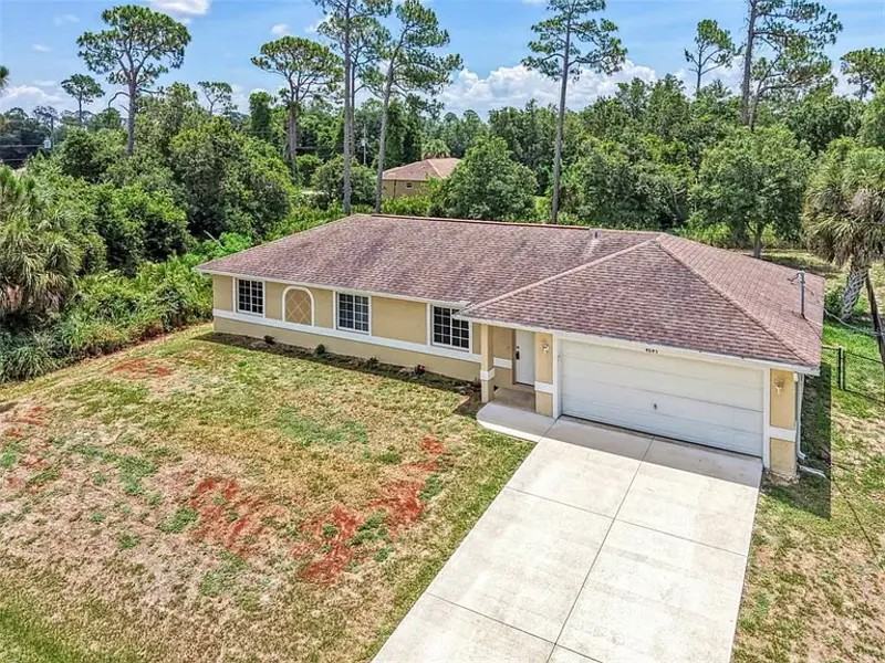 4845 Hader Rd - Photo 3 of 39