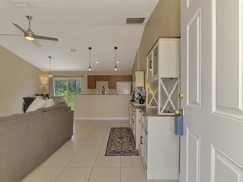 4845 Hader Rd - Photo 7 of 39