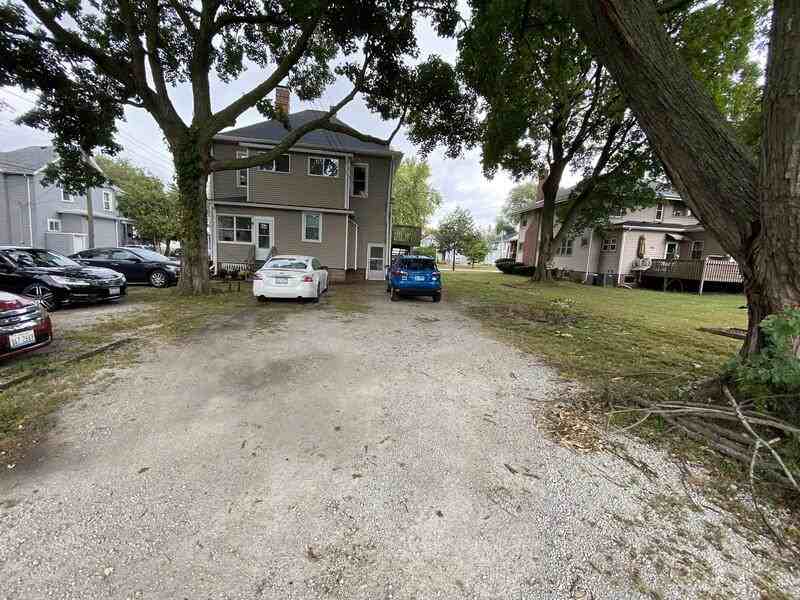 505 E Locust St #D - Photo 2 of 12