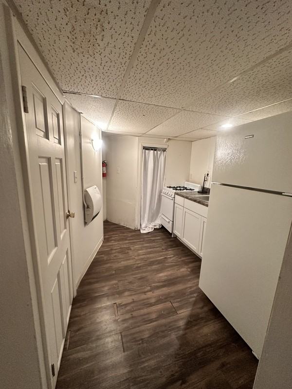 505 E Locust St #D - Photo 4 of 12