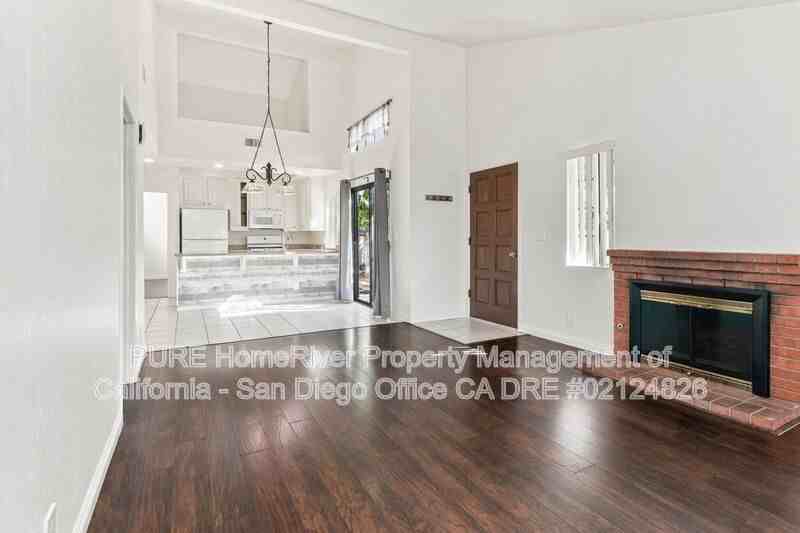 1007 Howard Ave #35 - Photo 3 of 21
