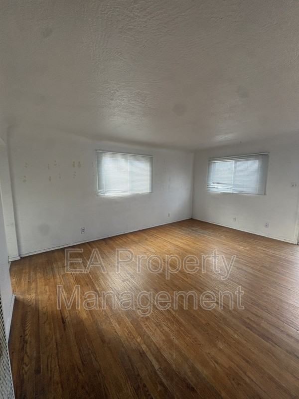 440 Alcazar St Se #A - Photo 2 of 9