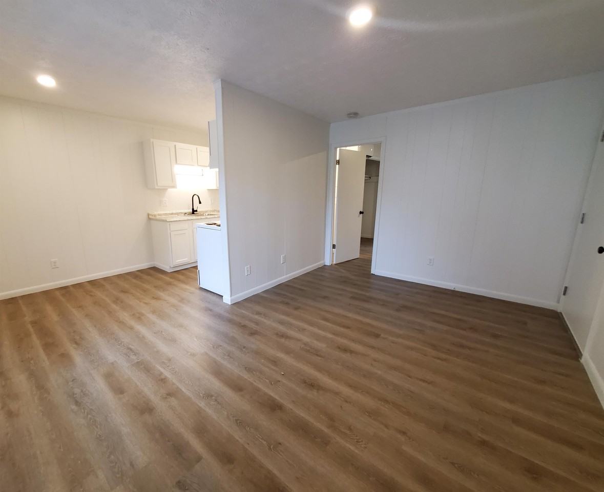 Carolina Drive - Photo 3 of 31