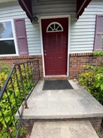 featured image of 900 N Barton St