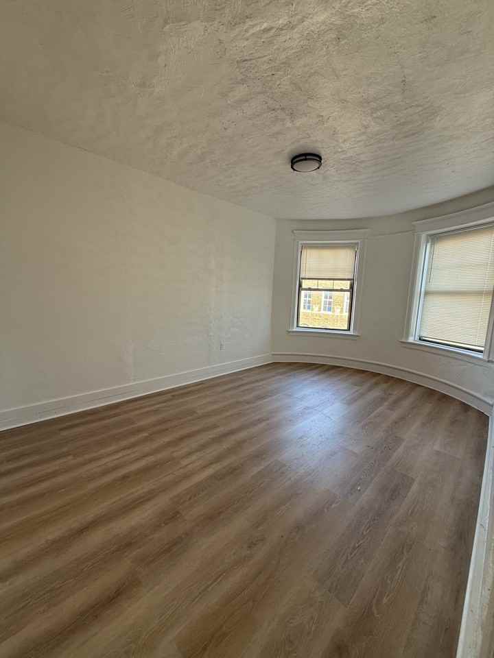 119-21 E 59th St - Photo 5 of 5