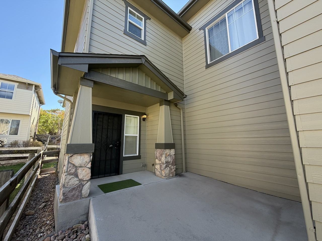 12944 GRANT CIR W - Photo 2 of 18