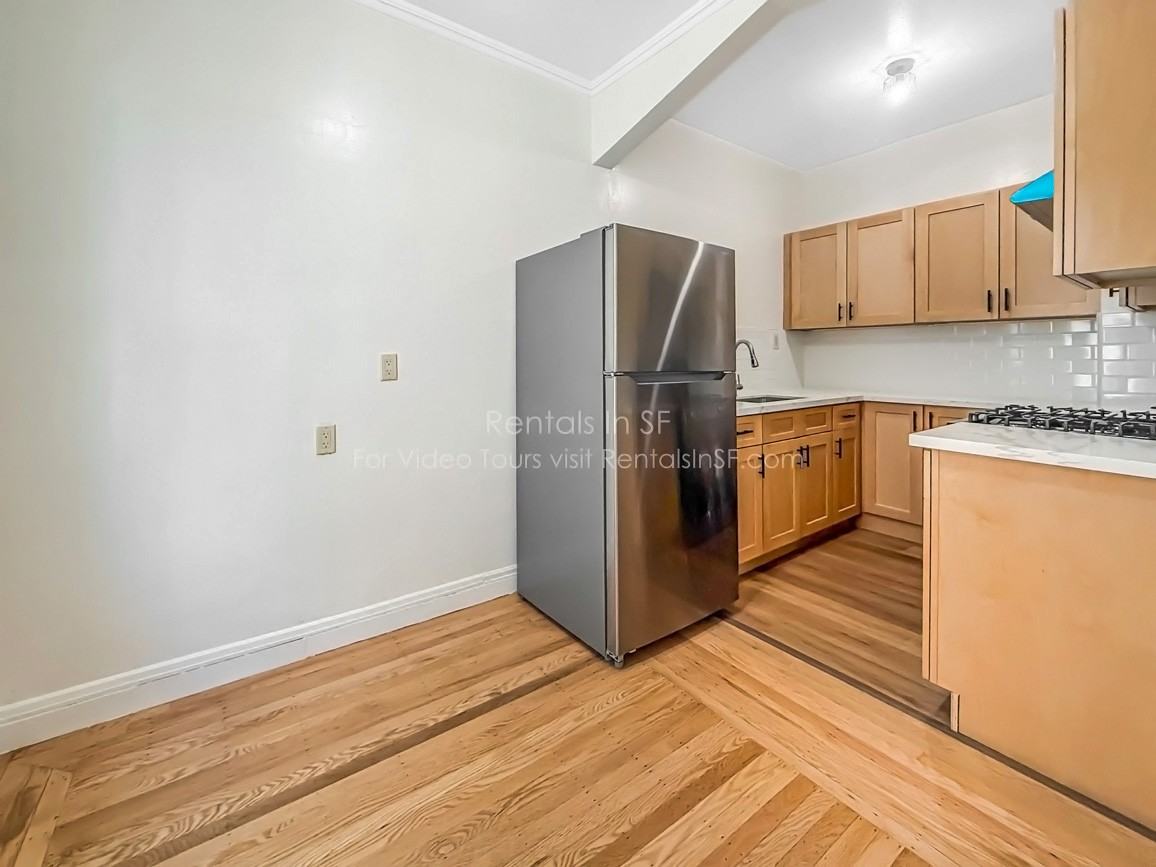 1056 Pacific Ave #4 - Photo 7 of 19