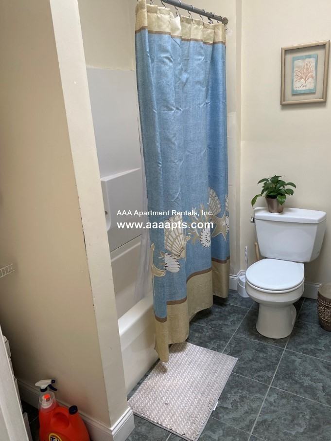Edward Pl - Photo 5 of 10