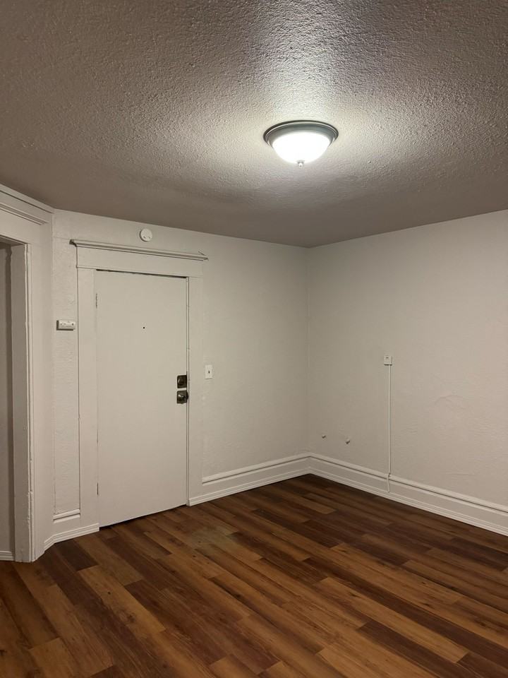 545 N. California St - Photo 2 of 26