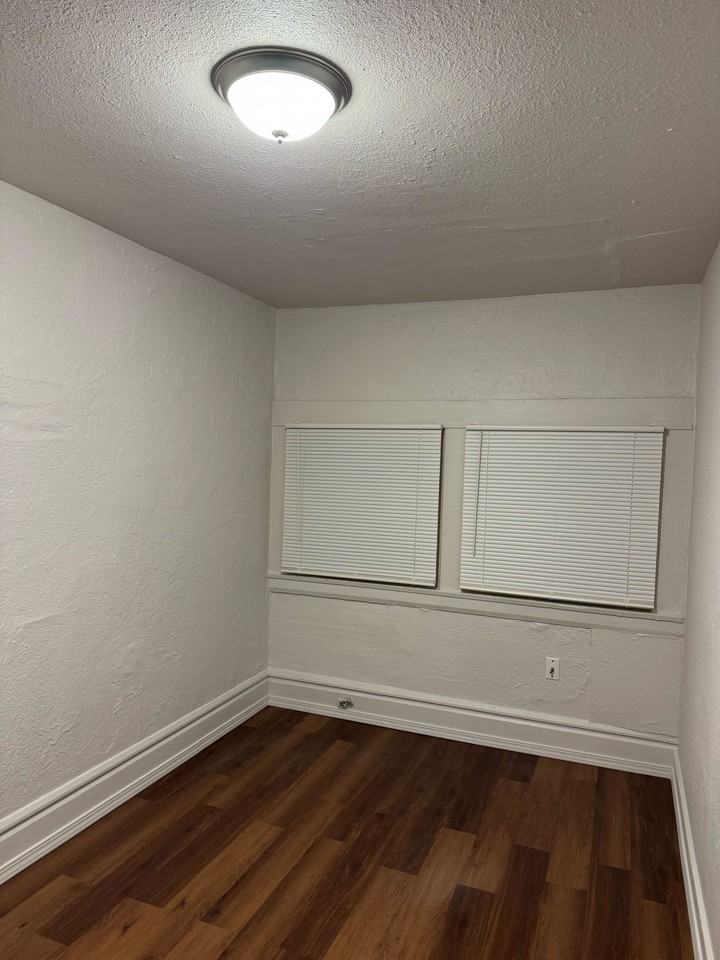 545 N. California St - Photo 5 of 26