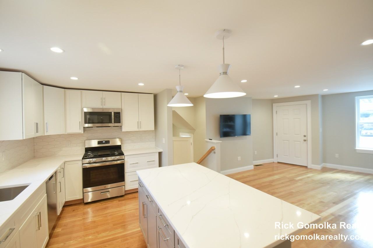 173 Prospect St - Photo 2 of 19