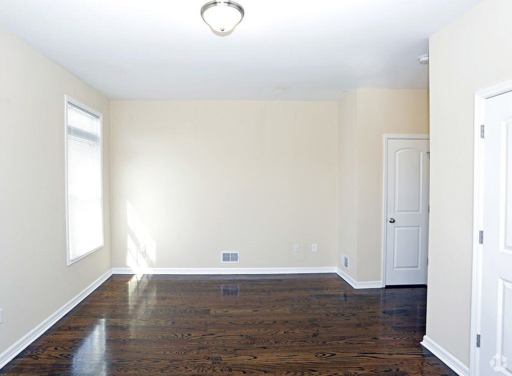 Georgetown Townhomes - Photo 6 of 10