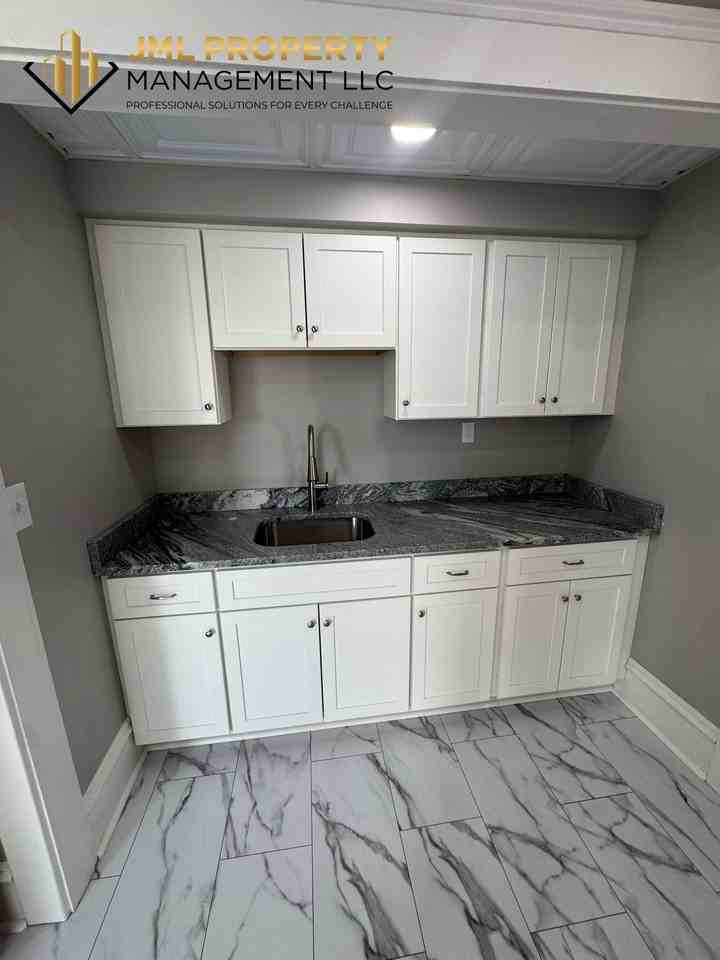 321 Union St - Photo 7 of 14