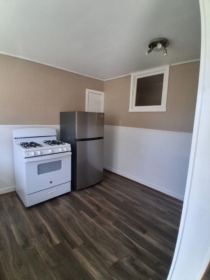 308 South Rogers Street - Photo 5 of 10