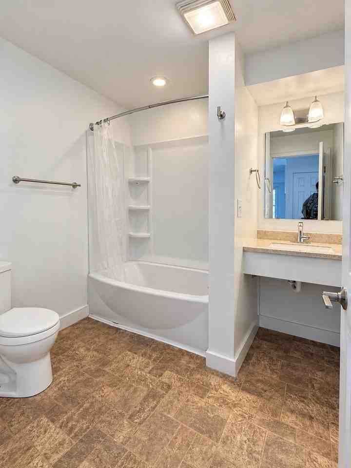 120 Limerock Street - Photo 6 of 14