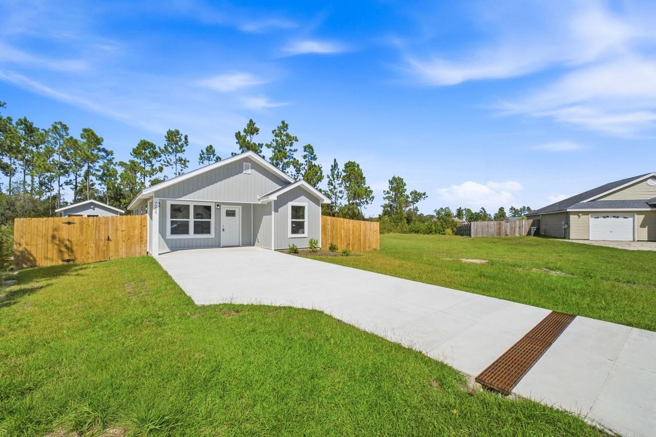 7209A Lake Suzzanne Ln - Photo 2 of 29