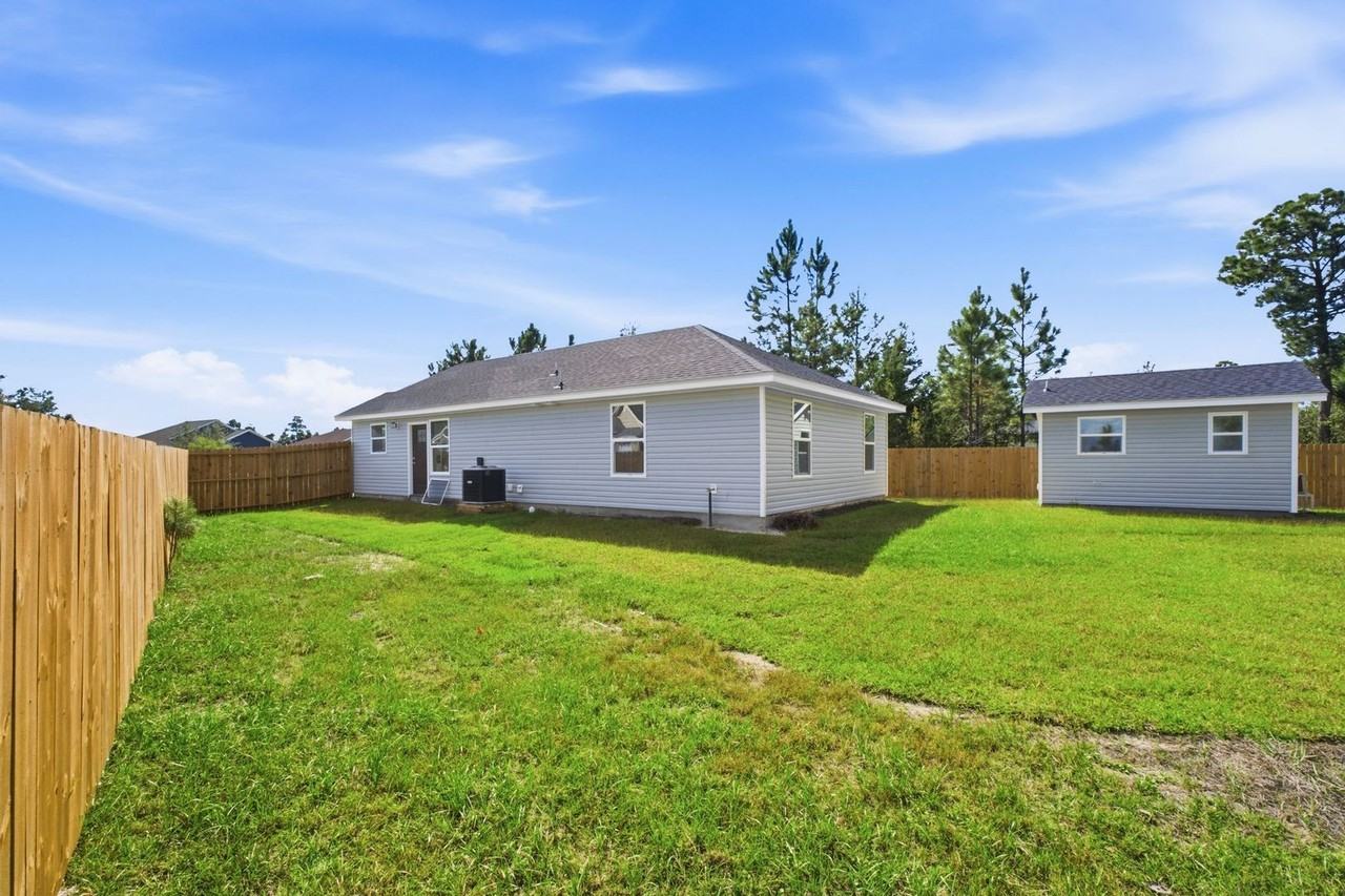 7209A Lake Suzzanne Ln - Photo 6 of 29