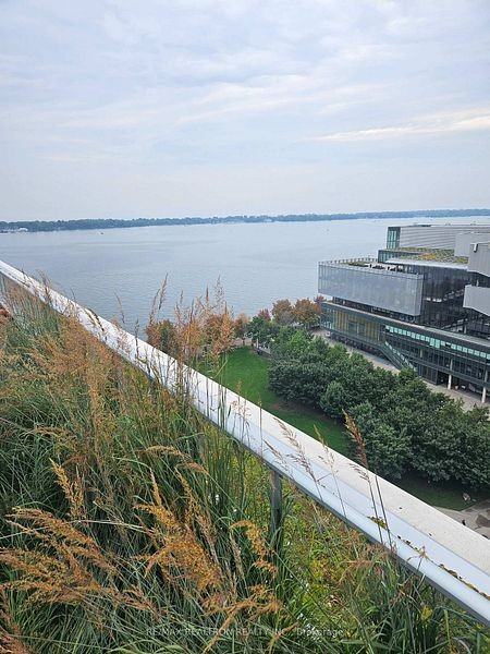 15 Merchants' Wharf #244 - Photo 3 of 5